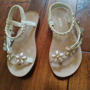 White sparkle flower sandles